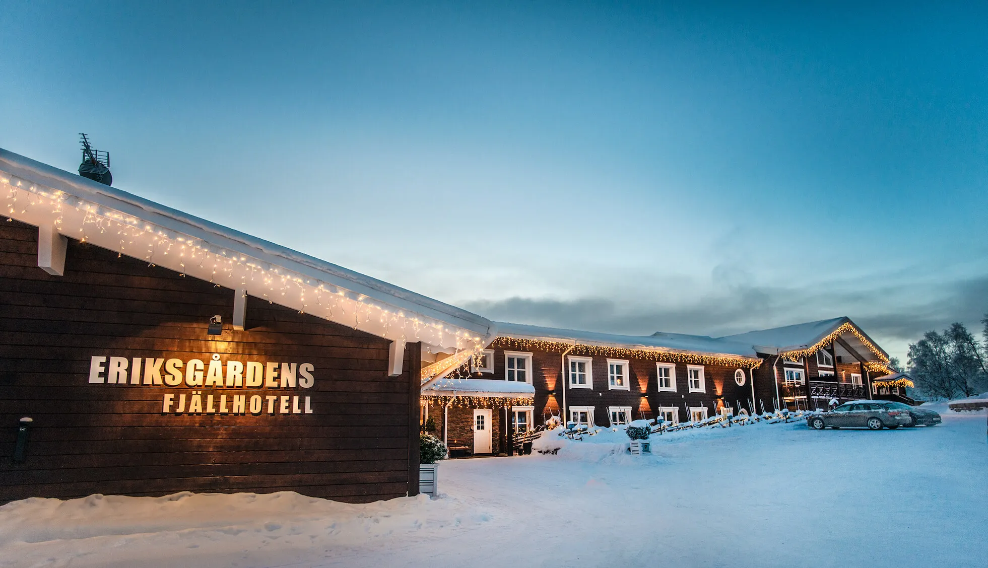 Eriksgårdens Fjällhotell i vinterskrud
