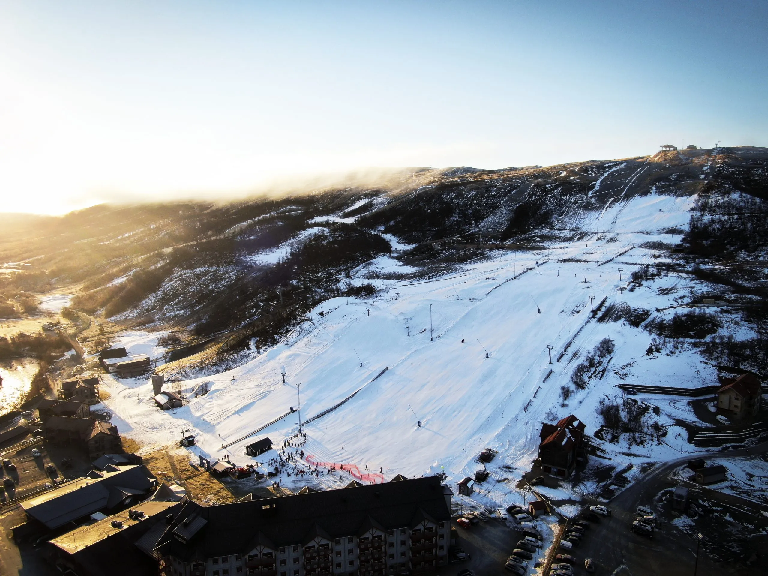 Försäsong, skidbacke i tänndalen